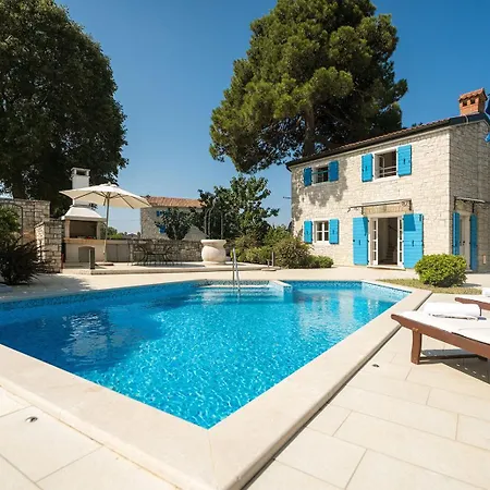 Villa Pajari